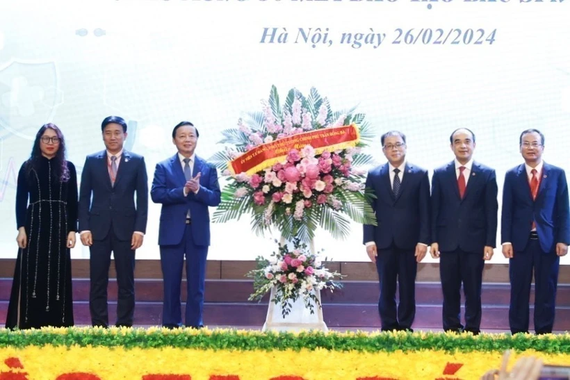 Phó Thủ tướng Trần Hồng Hà thăm, làm việc tại Trường Đại học Y Hà Nội