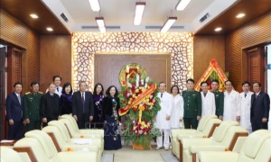 Thường trực Ban Bí thư, Trưởng Ban Tổ chức Trung ương Trương Thị Mai thăm, chúc mừng Bệnh viện Trung ương Quân đội 108