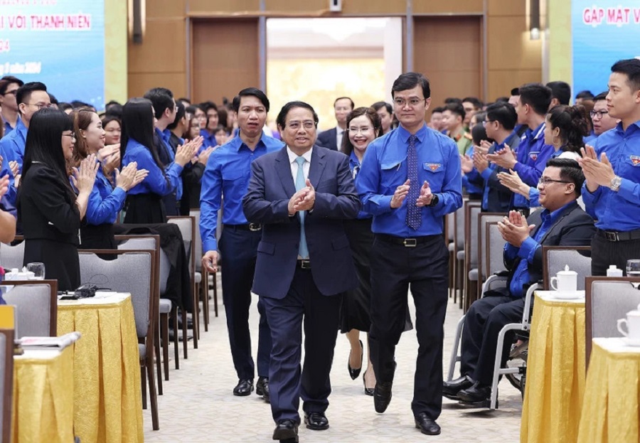 Thủ tướng Phạm Minh Chính đến dự cuộc gặp mặt và đối thoại với thanh niên năm 2024. Ảnh: Dương Giang/TTXVN.