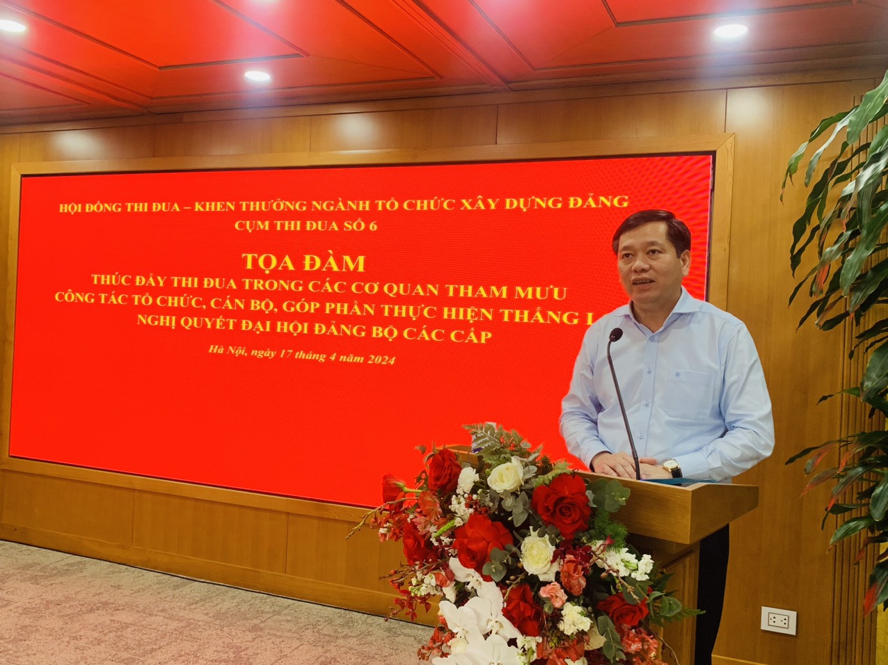 Đồng chí Nguyễn Long Hải - Uỷ viên dự khuyết BCH Trung ương Đảng, Bí thư Đảng uỷ Khối Doanh nghiệp Trung ương phát biểu tại Toạ đàm.