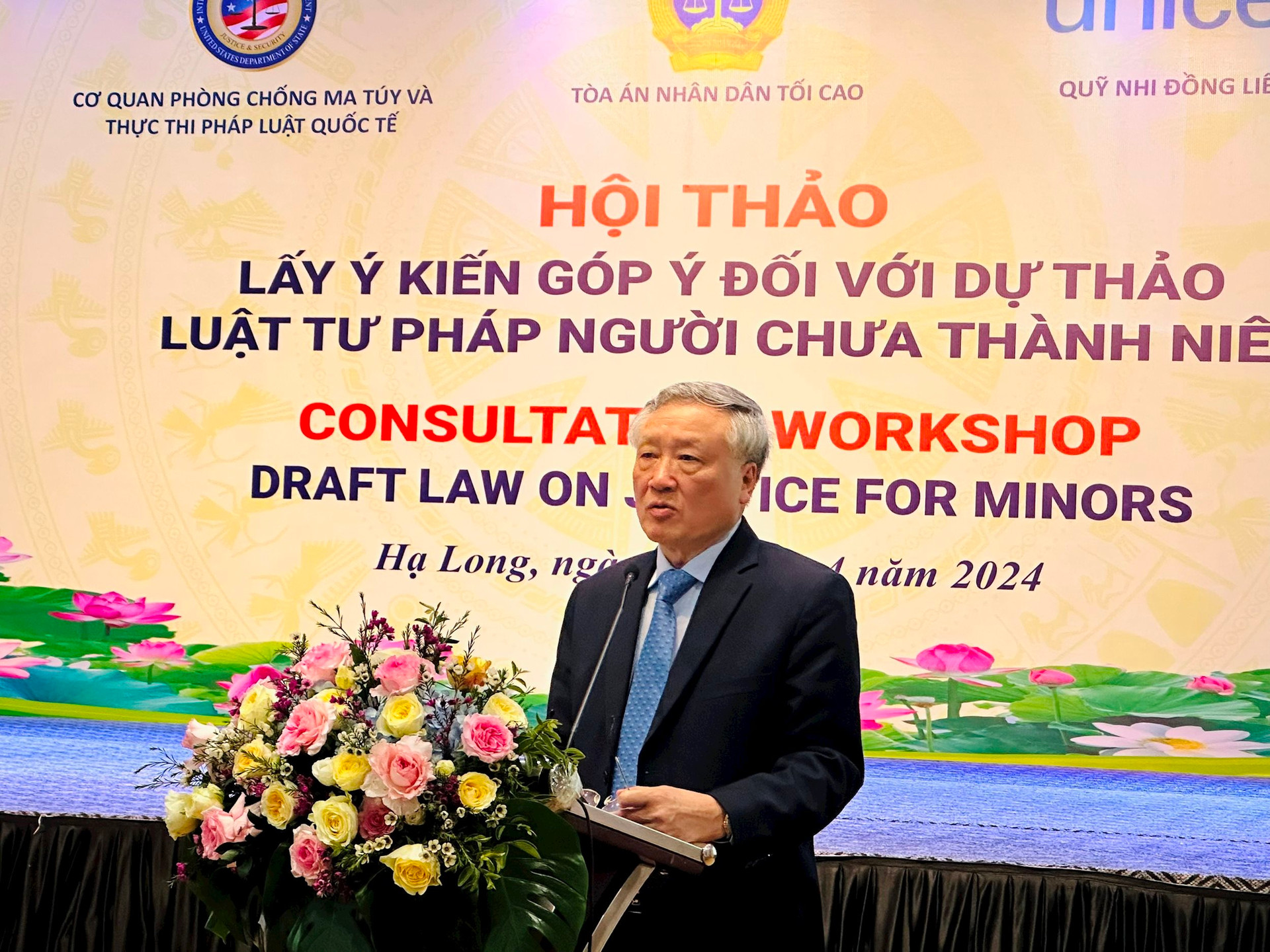 Chánh án TANDTC Nguyễn Hòa Bình phát biểu tại Hội thảo