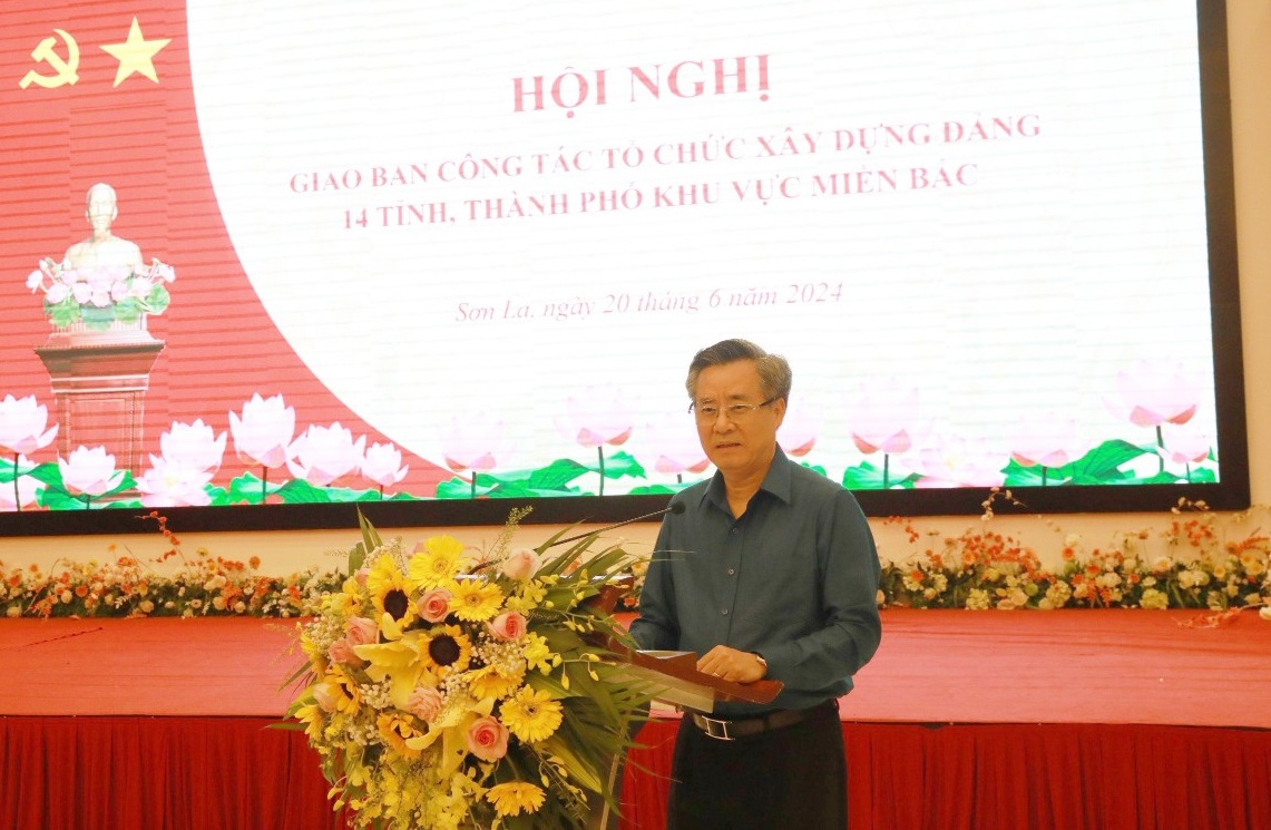 Phó Trưởng Ban Tổ chức Trung ương Nguyễn Quang Dương phát biểu ý kiến kết luận tại Hội nghị.