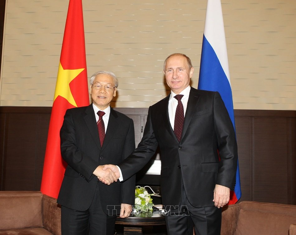 Tổng thống Liên bang Nga Vladimir Putin đón Tổng Bí thư Nguyễn Phú Trọng trong chuyến thăm chính thức Nga năm 2014. Ảnh: Trí Dũng/TTXVN.