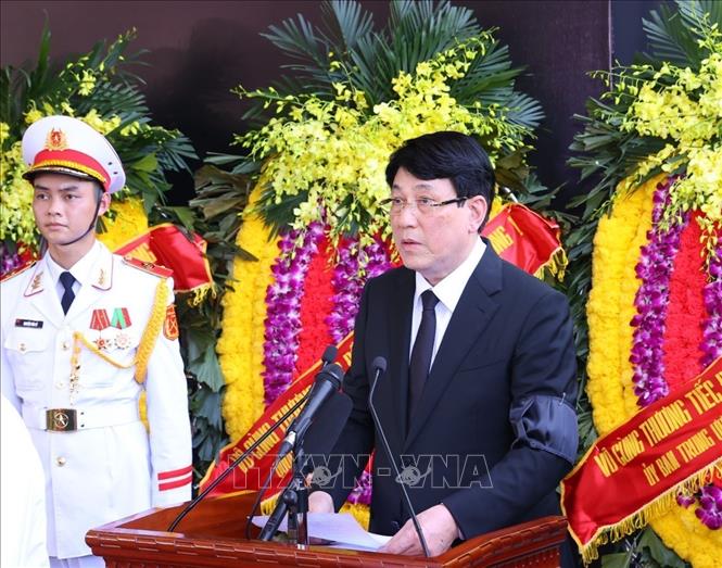 Đồng chí Lương Cường, Ủy viên Bộ Chính trị, Thường trực Ban Bí thư, Trưởng Ban Tổ chức Lễ tang phát biểu.