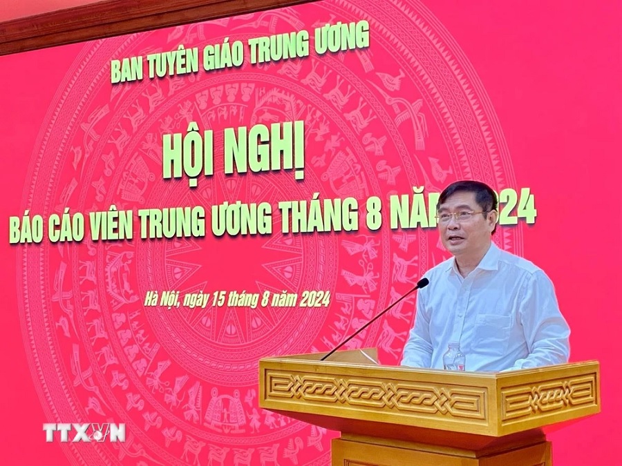 Phó Trưởng Ban Tuyên giáo Trung ương Phan Xuân Thủy phát biểu tại Hội nghị. (Ảnh: Việt Đức/TTXVN)