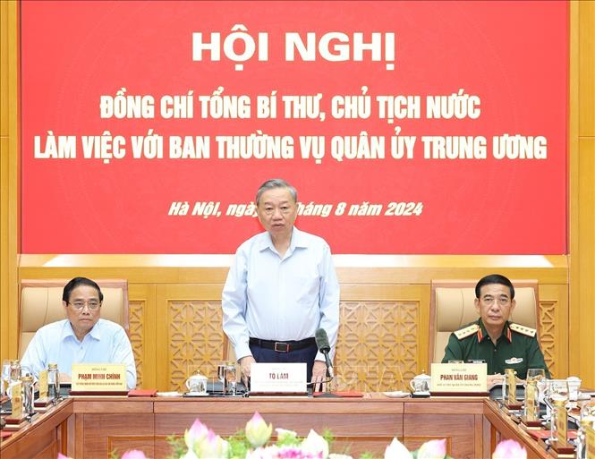 Tổng Bí thư, Chủ tịch nước Tô Lâm, Bí thư Quân ủy Trung ương phát biểu chỉ đạo tại Hội nghị.