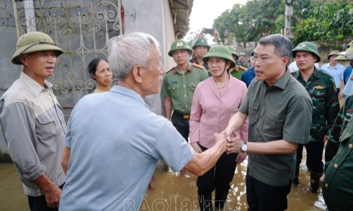 Trưởng Ban Tổ chức Trung ương Lê Minh Hưng kiểm tra công tác phòng, chống lụt bão tại Hà Nam