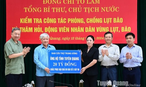 Số tiền ủng hộ đồng bào bị ảnh hưởng bởi cơn bão số 3 chuyển về tài khoản của Ban Vận động cứu trợ Trung ương là 775,5 tỷ đồng