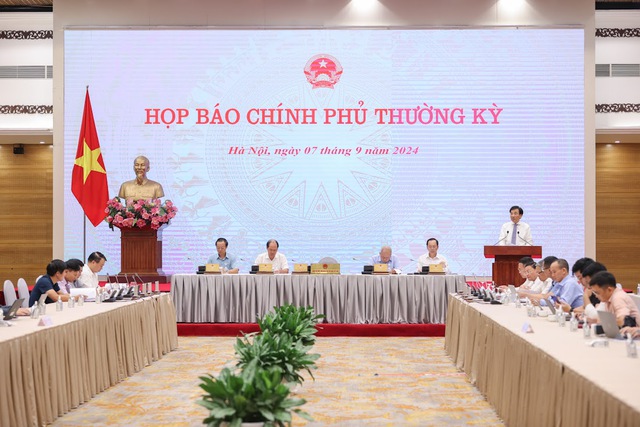 Toàn cảnh buổi họp báo.