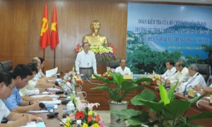 Đồng chí Tô Huy Rứa làm việc với Ban Thường vụ Tỉnh ủy Bà Rịa-Vũng Tàu về thực hiện Nghị quyết Trung ương 6 (khóa X)