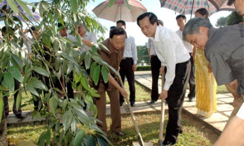 Đồng chí Tô Huy Rứa thăm và làm việc tại tỉnh Yên Bái và Tuyên Quang