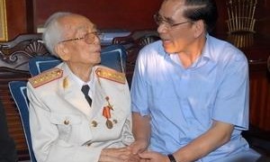 Mừng thọ Ðại tướng Võ Nguyên Giáp (25-8-1911 - 25-8-2010)