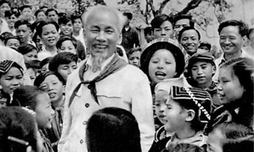 Chủ tịch Hồ Chí Minh - người khởi xướng và tấm gương tiêu biểu của phong trào thi đua yêu nước Việt Nam