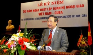 Mít tinh kỷ niệm 50 năm thiết lập quan hệ ngoại giao Việt Nam - Cuba