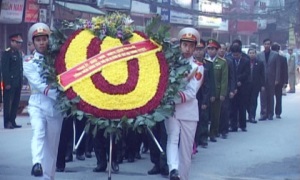 Lễ dâng hương tưởng niệm đồng bào, chiến sĩ Thủ đô bị quân Mỹ sát hại tháng 12-1972