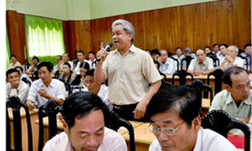 Lấy phiếu tín nhiệm của nhân dân đối với cán bộ ở Quảng Nam