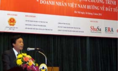 Doanh nhân Việt Nam hướng về Đất Tổ năm 2011