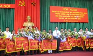 Thành ủy Hà Nội: Tổng kết Đại hội đảng bộ cấp trên cơ sở, biểu dương, khen thưởng TCCSĐ và đảng viên tiêu biểu, xuất sắc.