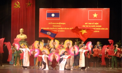 Năm Ðoàn kết Hữu nghị Việt - Lào 2012