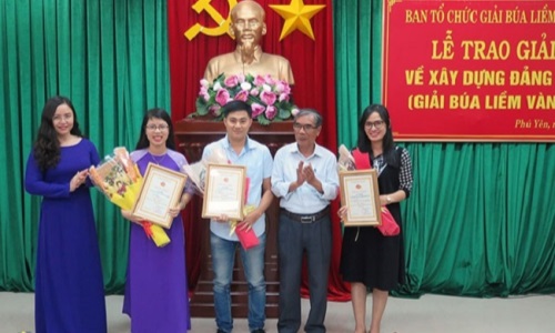 Trao Giải báo chí về xây dựng Đảng tỉnh Phú Yên năm 2019