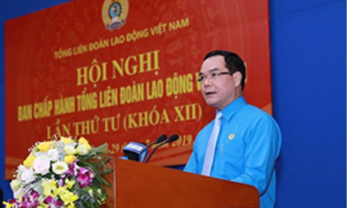Đồng chí Nguyễn Đình Khang, Bí thư Đảng đoàn Tổng LĐLĐ Việt Nam được bầu làm Chủ tịch Tổng LĐLĐ Việt Nam