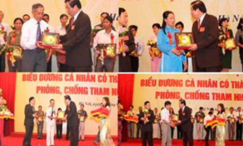 Phát huy sức mạnh của hệ thống chính trị trong phòng, chống tham nhũng