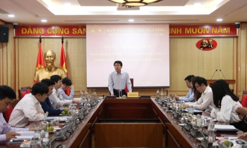 Toạ đàm khoa học "Quan niệm, lý thuyết và kinh nghiệm các nước về phương thức cầm quyền của đảng chính trị”