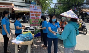 TP. Hồ Chí Minh rất nỗ lực trong phòng, chống dịch và hỗ trợ người dân trong đại dịch