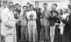 Vận dụng Tư tưởng Hồ Chí Minh về đức và tài của người cán bộ cách mạng trong giai đoạn hiện nay