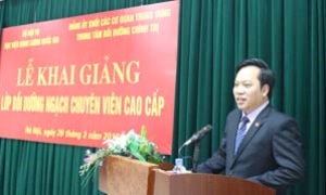 Khai giảng lớp bồi dưỡng ngạch chuyên viên cao cấp