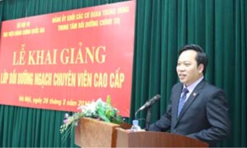 Khai giảng lớp bồi dưỡng ngạch chuyên viên cao cấp