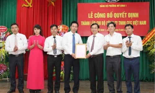 Lễ công bố thành lập Chi bộ Công ty TNHH CEC Việt Nam trực thuộc Đảng bộ phường Mỹ Đình 1