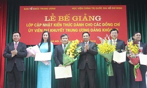 Bế giảng lớp cập nhật kiến thức cho các đồng chí Ủy viên dự khuyết Trung ương Đảng khóa XII