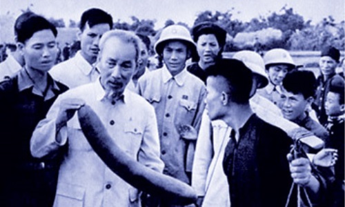 Mối quan hệ giữa cán bộ, đảng viên và nhân dân theo tư tưởng Hồ Chí Minh