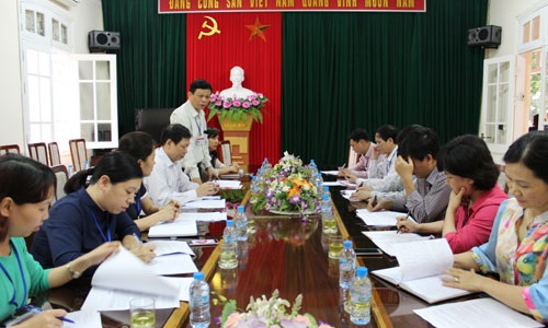 Giải pháp nâng cao chất lượng đội ngũ cán bộ phường diện ban thường vụ quận ủy quản lý ở Tp. Hà Nội