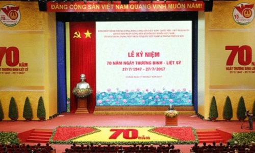 Mít-tinh trọng thể kỷ niệm 70 năm Ngày Thương binh, liệt sĩ