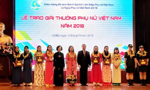 Những gương mặt nhận Giải thưởng Phụ nữ Việt Nam 2018