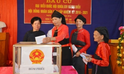 98,77% cử tri trên cả nước đã tham gia bỏ phiếu bầu cử đại biểu Quốc hội khóa XIV và HĐND các cấp