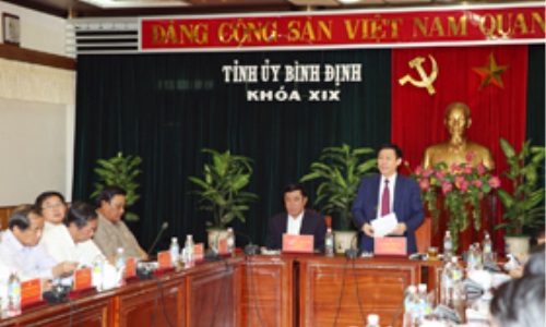 Ban Thường vụ Tỉnh ủy Bình Định và Hậu Giang kiểm điểm, phê bình và tự phê bình năm 2016