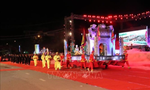 Đồng chí Phạm Minh Chính, Ủy viên Bộ Chính Trị, Bí thư Trung ương Đảng, Trưởng Ban Tổ chức Trung ương dự Lễ hội Văn hóa Du lịch xứ Đông - chào đón năm mới 2019