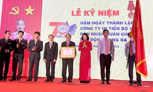 Công ty In Tiến Bộ phát huy truyền thống anh hùng