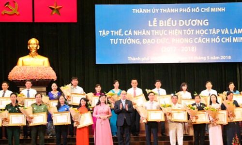 Thành ủy Thành phố Hồ Chí Minh biểu dương các tập thể, cá nhân làm theo tư tưởng, đạo đức, phong cách Hồ Chí Minh