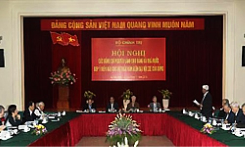 Các đồng chí nguyên lãnh đạo Đảng và Nhà nước góp ý vào các dự thảo Văn kiện Đại hội XII của Đảng