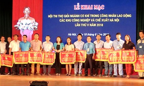 Đảng bộ các khu công nghiệp và chế xuất Hà Nội chú trọng phát triển đảng viên và tổ chức đảng