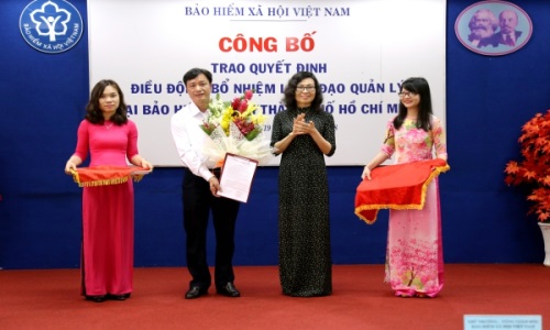 Trao quyết định bổ nhiệm Giám đốc Bảo hiểm xã hội TP.Hồ Chí Minh