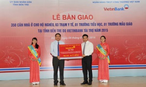 VietinBank trao tài trợ tại tỉnh Bến Tre và tỉnh Hậu Giang