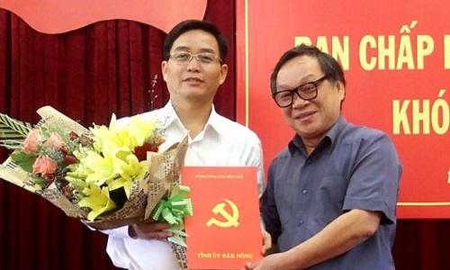 Trao quyết định chuẩn y Phó Bí thư Tỉnh ủy Đắk Nông nhiệm kỳ 2015-2020