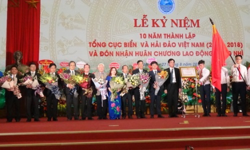 Tổng cục Biển và Hải đảo Việt Nam đón nhận Huân chương Lao động hạng Nhì