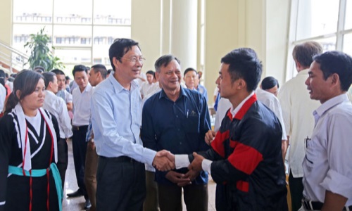 Lãnh đạo tỉnh Quảng Ninh đối thoại với 436 bí thư chi bộ kiêm trưởng, thôn, bản, khu phố