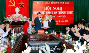 Nam Định công bố quyết định của Ban Thường vụ Tỉnh ủy về công tác cán bộ